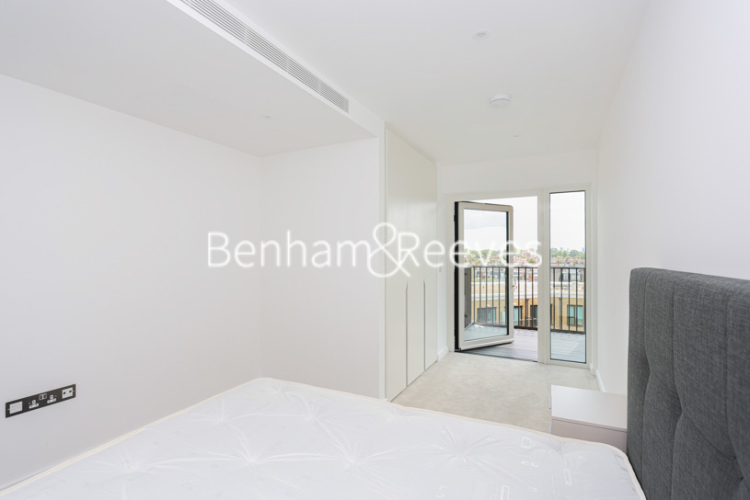 1 bedroom flat to rent in Holland House, Parrs Way, W6-image 13