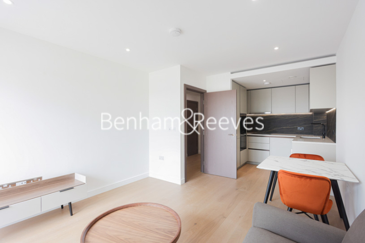 1 bedroom flat to rent in Holland House, Parrs Way, W6-image 16