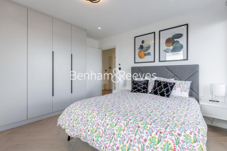 2  bedrooms flat to rent in Durnsford House, Durnsford Road, SW19-image 3