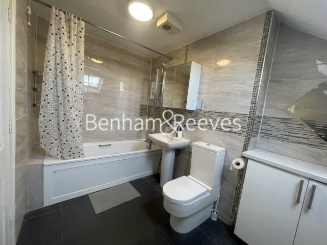 3  bedrooms house to rent in Albion Mews, Hammersmith, W6-image 5