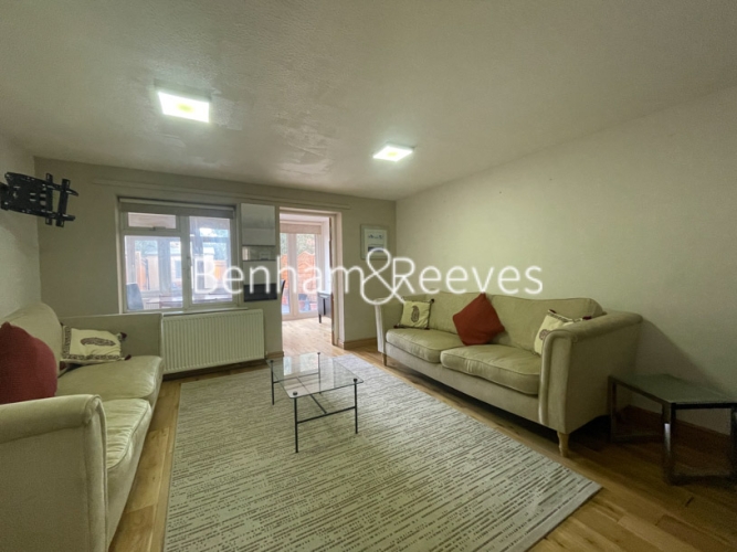 3  bedrooms house to rent in Albion Mews, Hammersmith, W6-image 7
