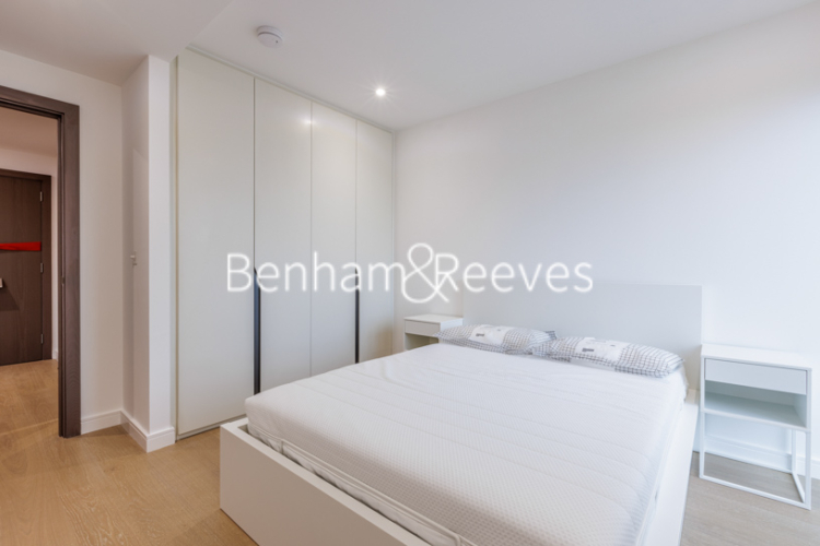 1 bedroom flat to rent in Parrs Way, Hammersmith, W6-image 8