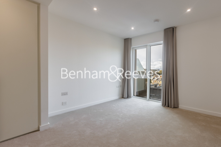 3  bedrooms flat to rent in Parrs Way, Hammersmith, W6-image 7