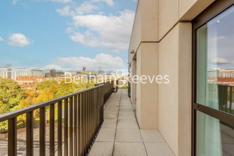 3  bedrooms flat to rent in Parrs Way, Hammersmith, W6-image 9