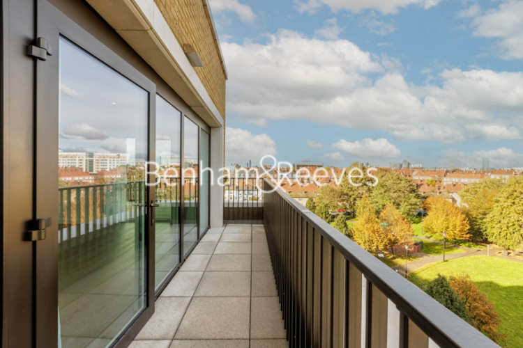 3  bedrooms flat to rent in Parrs Way, Hammersmith, W6-image 13