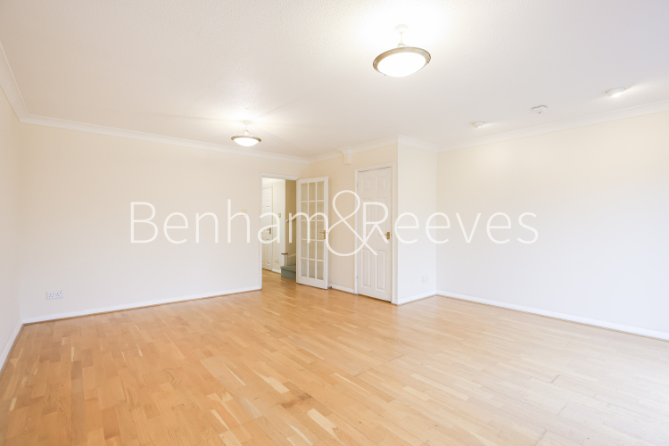 3 bedrooms flat to rent in Langham place, Hammersmith, W4-image 16