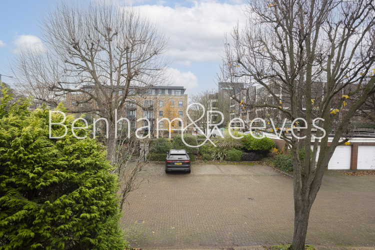 3 bedrooms flat to rent in Langham place, Hammersmith, W4-image 19