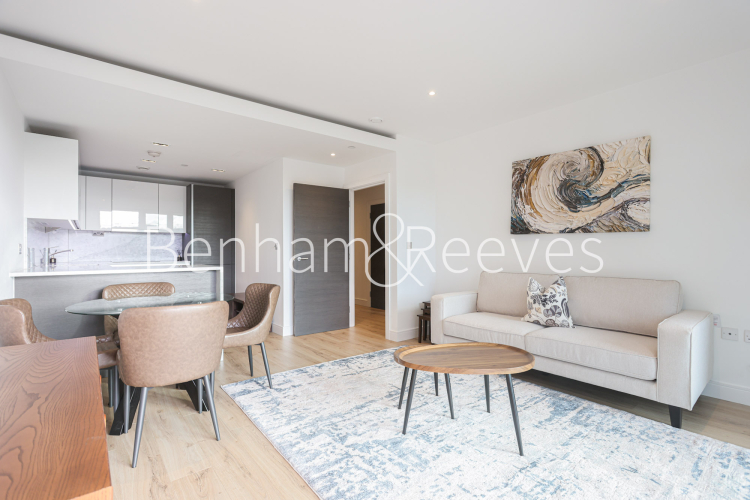 1 bedroom flat to rent in Beadon Road, Hammersmith, W6-image 1