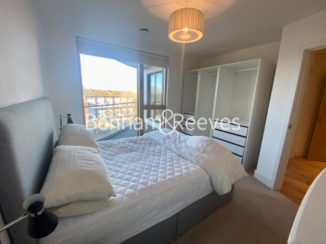 1 bedroom flat to rent in Cavendish Road, Hammersmith, SW19-image 3