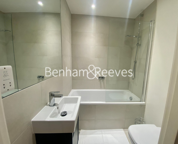 1 bedroom flat to rent in Cavendish Road, Hammersmith, SW19-image 4