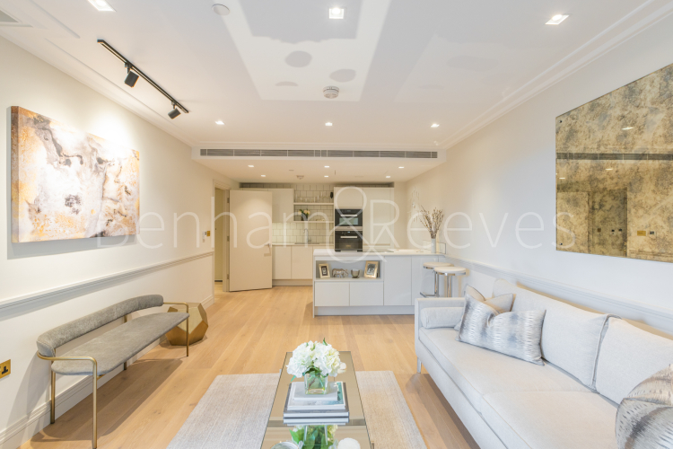 1  bedroom flat to rent in Queens Wharf, Crisp Road, W6-image 1