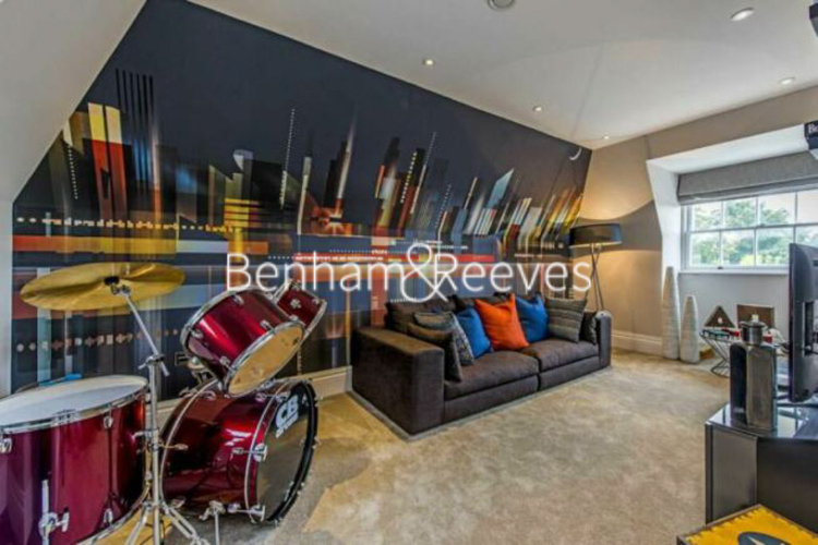 5  bedrooms house to rent in Copse Hill, Hammersmith, SW20-image 10