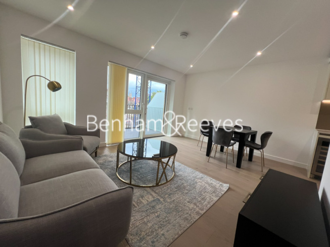 1  bedroom flat to rent in Holland House, Parrs Way, W6-image 5