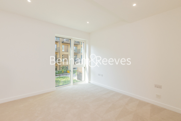 1  bedroom flat to rent in Merrivale Terrace, Distillery Road, W6-image 3