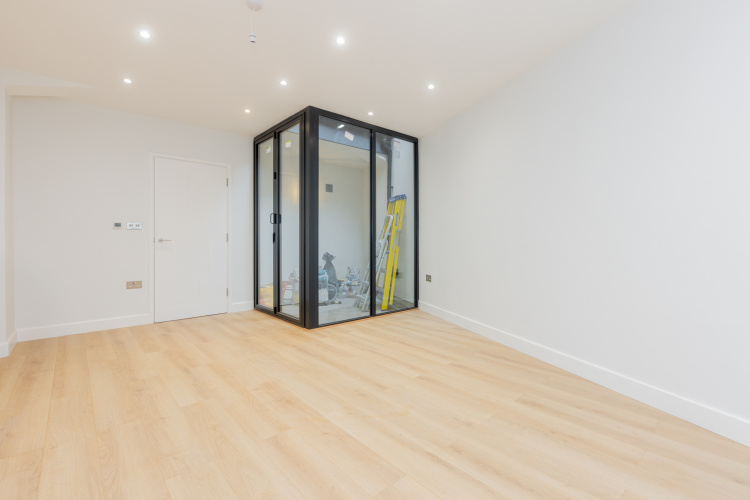 3  bedrooms flat to rent in Disraeli Road, Hammersmith, SW15-image 13
