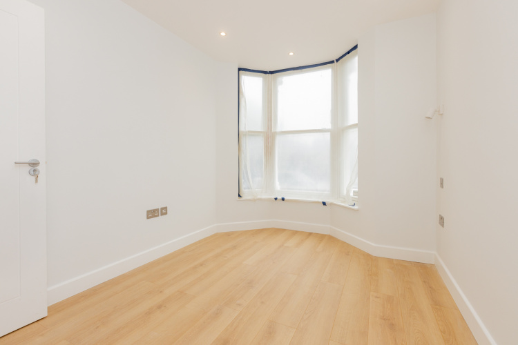 3  bedrooms flat to rent in Disraeli Road, Hammersmith, SW15-image 18