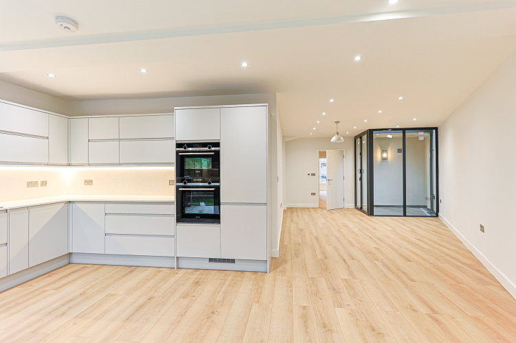 2  bedrooms flat to rent in Disraeli Road, Hammersmith, SW15-image 8