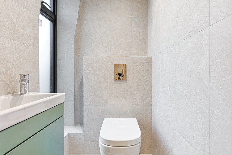 2  bedrooms flat to rent in Disraeli Road, Hammersmith, SW15-image 8