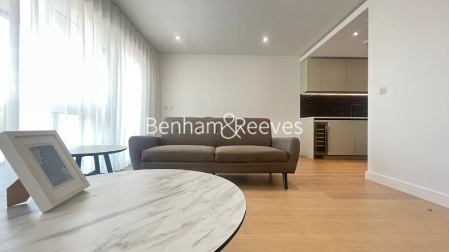 1  bedroom flat to rent in Holland House, Fulham Reach, W6-image 1