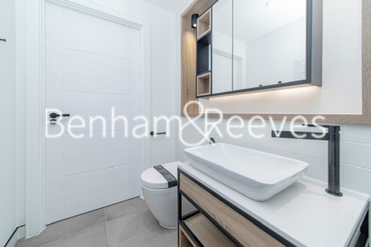 2  bedrooms flat to rent in Sovereign Court, Glenthorne Road, W6-image 7