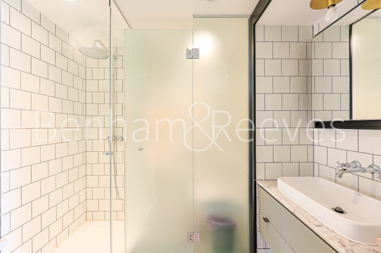 1  bedroom flat to rent in Queens Wharf, 2 Crisp Road, W6-image 4