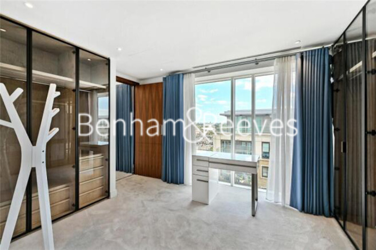 3  bedrooms flat to rent in Faulkner House, Fulham Reach, W6-image 4