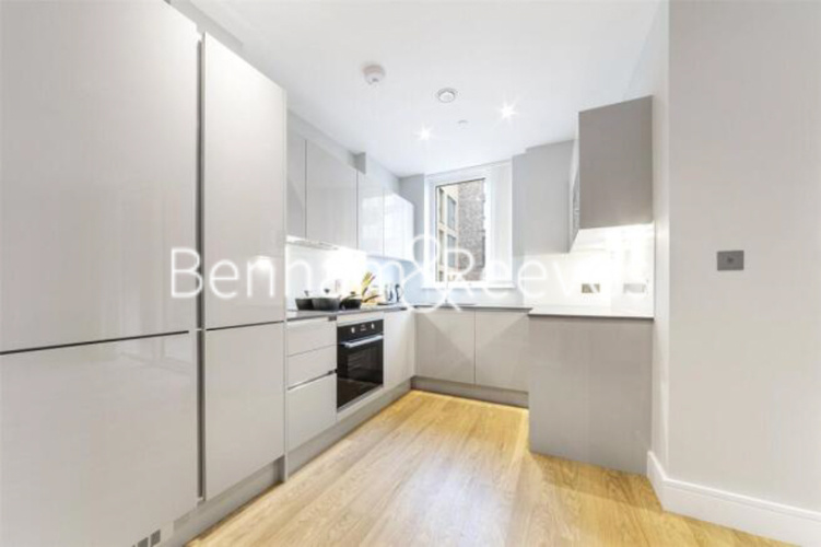 2  bedrooms flat to rent in Orton House, Plough Lane, SW17-image 2