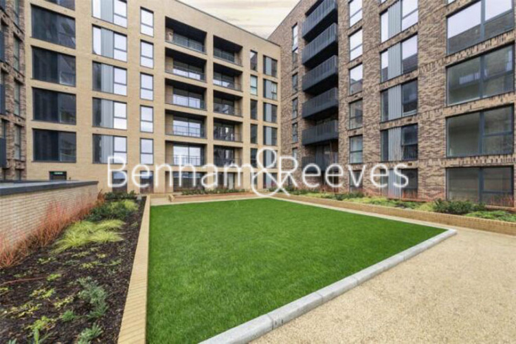 2  bedrooms flat to rent in Orton House, Plough Lane, SW17-image 6