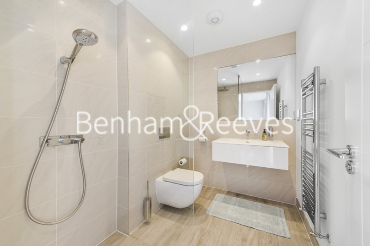 5  bedrooms flat to rent in Copse Hill, Hammersmith, SW20-image 16