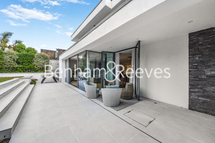 5  bedrooms flat to rent in Copse Hill, Hammersmith, SW20-image 18