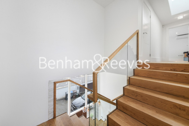 5  bedrooms flat to rent in Copse Hill, Hammersmith, SW20-image 27