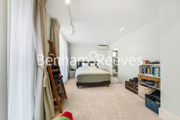 5  bedrooms flat to rent in Copse Hill, Hammersmith, SW20-image 29