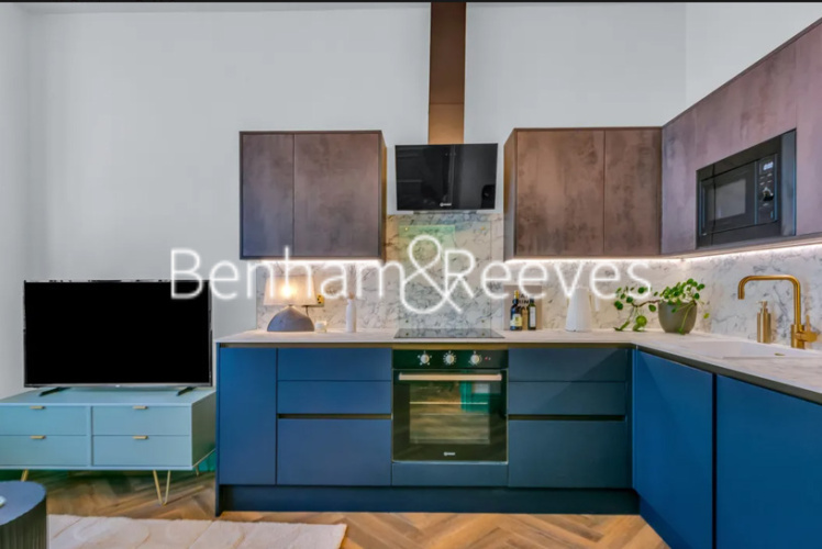 1  bedroom flat to rent in Overstone Road, Hammersmith, W6-image 2