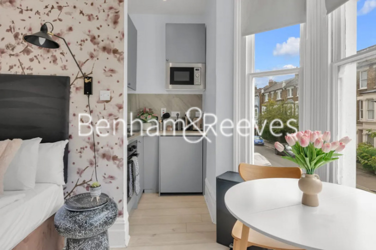 Studio flat to rent in Lena Gardens, Hammersmith, W6-image 7