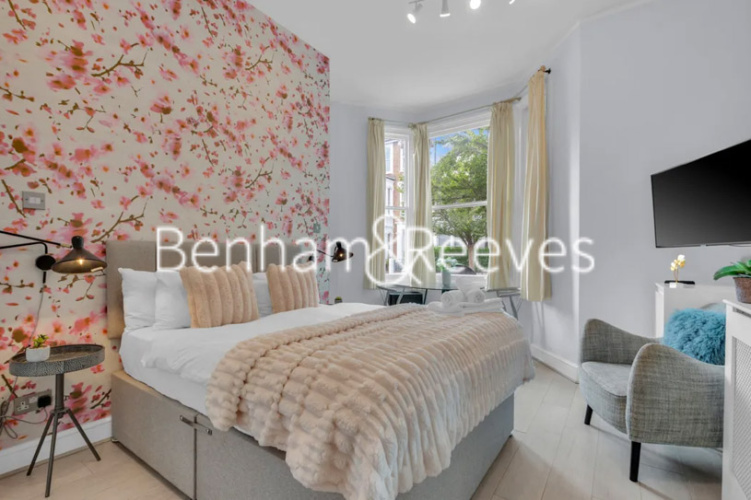 Studio flat to rent in Lena Gardens, Hammersmith, W6-image 9