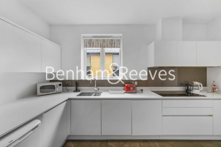 5  bedrooms flat to rent in Ashchurch Grove, Hammersmith, W12-image 2