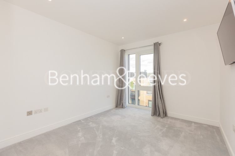 3  bedrooms flat to rent in Faulkner House, Tierney Lane, W6-image 20