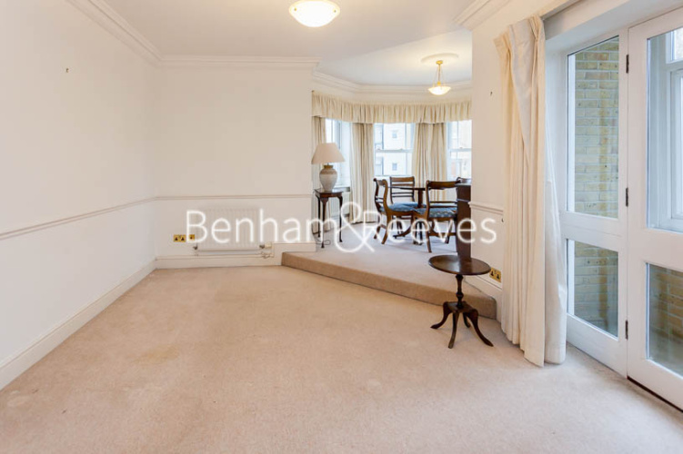 2  bedrooms flat to rent in Clayton House, Trinity Church Road, SW13-image 1