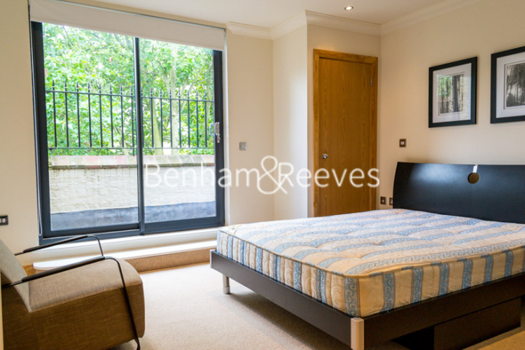 3  bedrooms house to rent in School Mews, Cable Street, E1-image 3