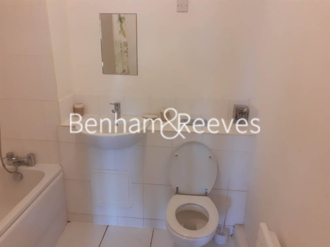 1 bedroom flat to rent in High Road, Ilford, IG1-image 4