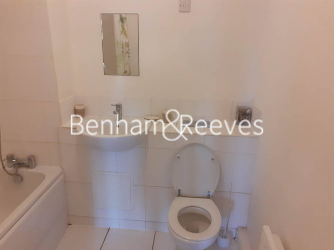 1  bedroom flat to rent in High Road, Ilford, IG1-image 4
