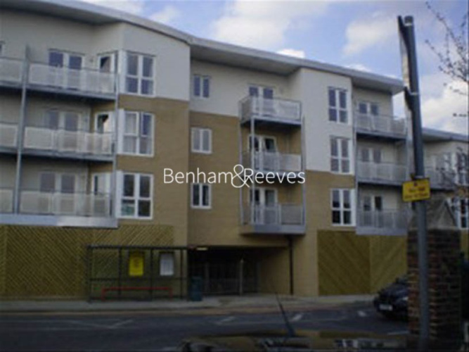 1 bedroom flat to rent in High Road, Ilford, IG1-image 5