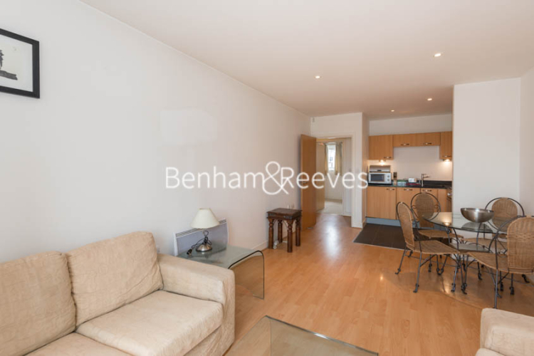 1 bedroom flat to rent in Morton Close, Shadwell, E1-image 1