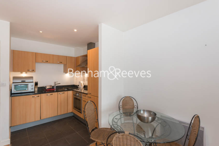 1  bedroom flat to rent in Morton Close, Shadwell, E1-image 2