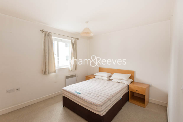 1 bedroom flat to rent in Morton Close, Shadwell, E1-image 3