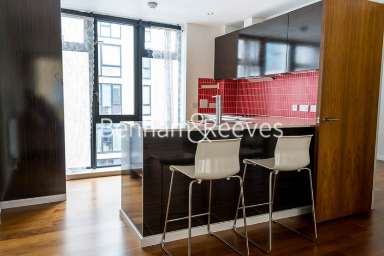 3 bedrooms flat to rent in Pegaso Building, Nile Street, Old Street, N1-image 2