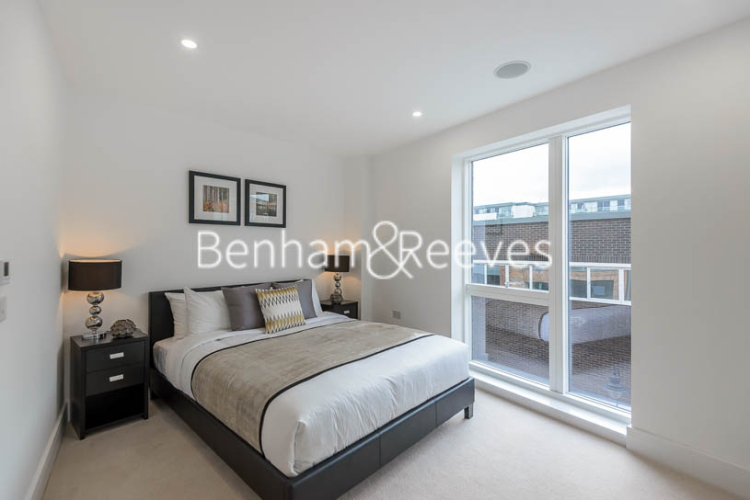 1 bedroom(s) flat to rent in Lambs Walk, Tower Bridge, SE1-image 3