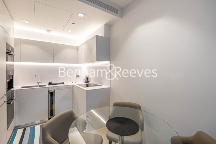 1 bedroom flat to rent in Duchess Walk, Tower Bridge, SE1-image 2