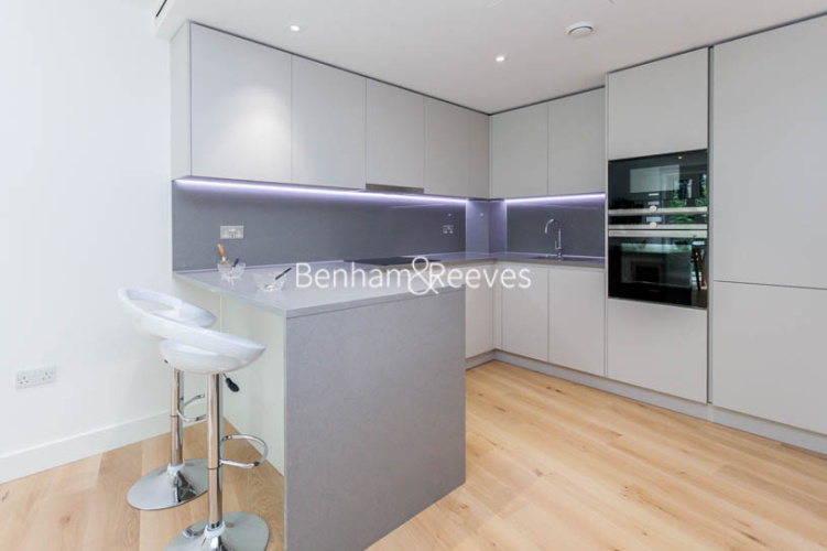 1 bedroom flat to rent in Vaughan Way, Wapping, E1W-image 2