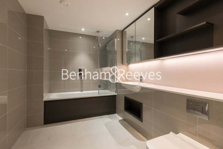 3 bedrooms flat to rent in Delphini Apartments, St George Circus, SE1-image 3